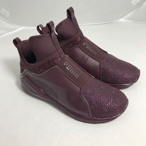 New Puma Fierce Burgundy size 8